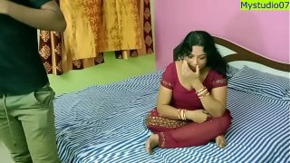 Deshi Hot xxx bhabhi having sex with small penis boy friend She feels so unhappy