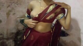 Desi Callgirl Sucking Boobs And Fucked Pussy In Bathroom Video