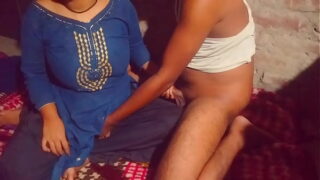 Desi house wife and her husband friend fucking fat pussy Video