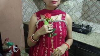 Desi sexy bhabhi celebrate valentine day with devar