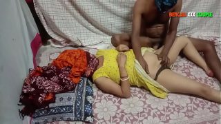 desi sexy Indian Teen Sucking And Fucking Pussy video Video