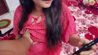 Hot busty Indian girl nipples se khel rahi hai Video