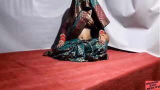 Indian Desi sexy wife and hubby first time fucking virgin pussy Video