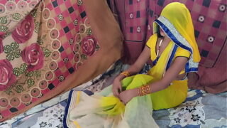 Indian Super Hot Aunty Hardcore Sex In Yellow Saree Video