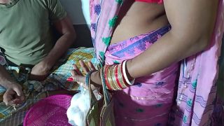 अंडे बेचने वाले ने घर में अकेली भाभी की जबरदस्ती चुदाई की Hot Bhabhi Sex